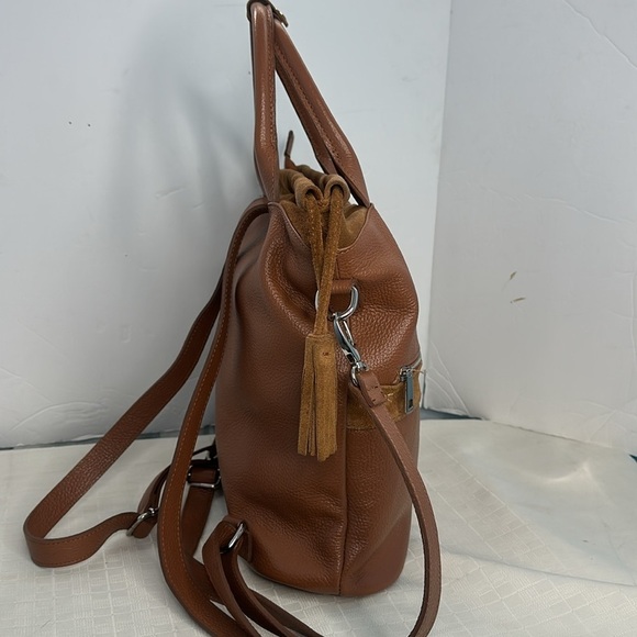 FIORDALISO Made in ITILY CONVERTIBLE HOBO, TOTE OR BACKPACK BAG - Picture 4 of 9